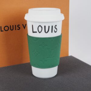 LOUIS VUITTON GI0909 Cup Louis Porzellanbecher Taurillon Leder NEU OP: 680 €