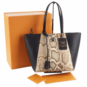LOUIS VUITTON N92917 Lockme Cabas Python Noir Luxus Designer Tote OP: 3800 €